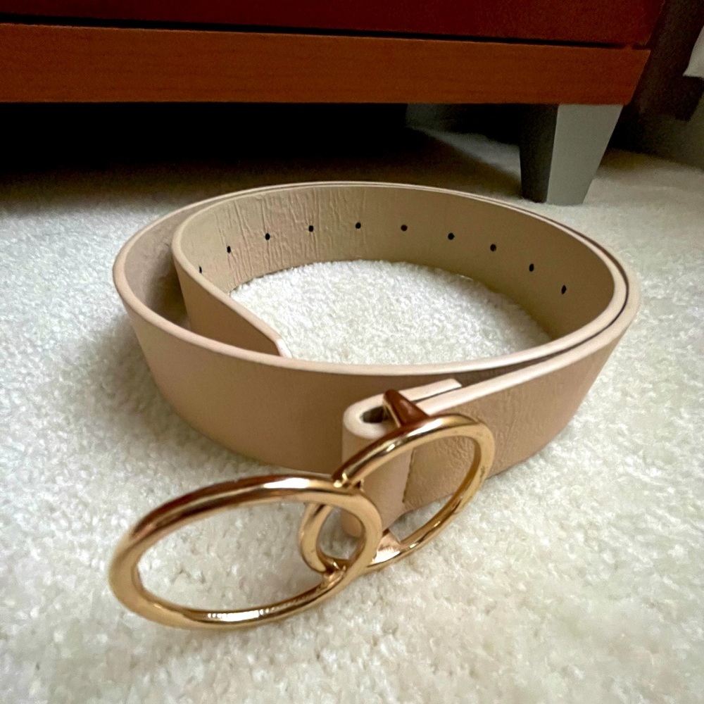 3 pack of belts! (2 nude 1 brown)